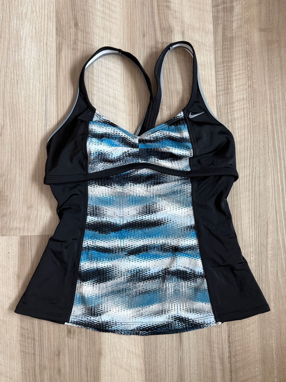 Nike Black and White Scoop-Back Sports Bra Top